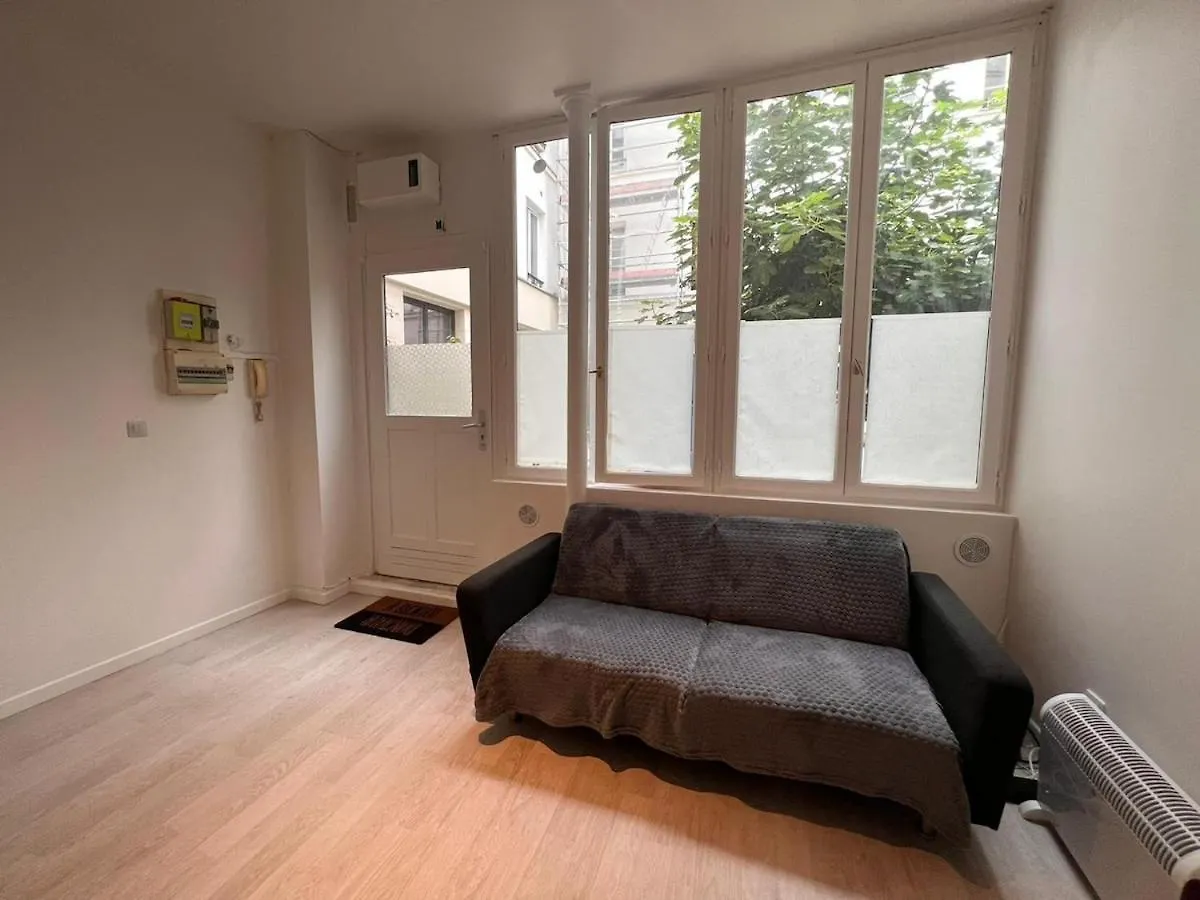 Studio Lumineux Sur Cour A Bastille Parijs Frankrijk